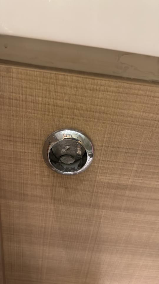 馬桶安裝工作照片