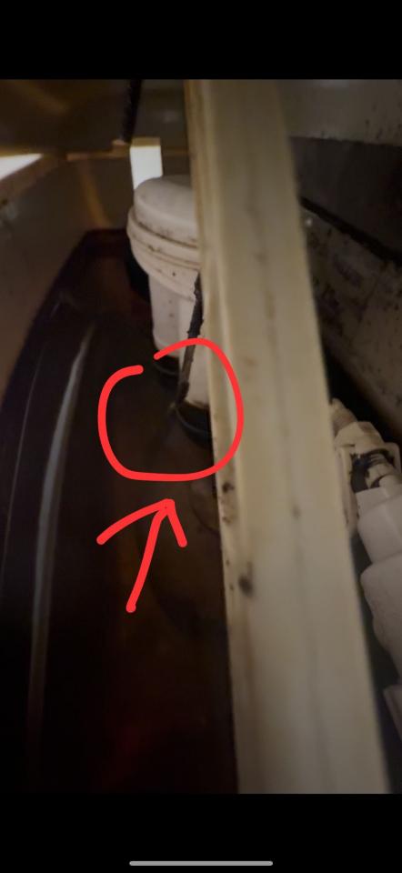 馬桶安裝工作照片