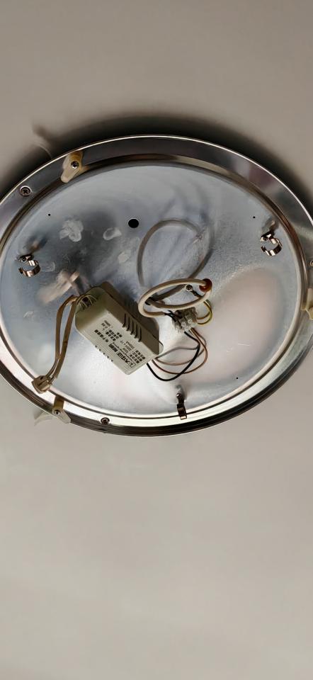 燈飾維修工作照片