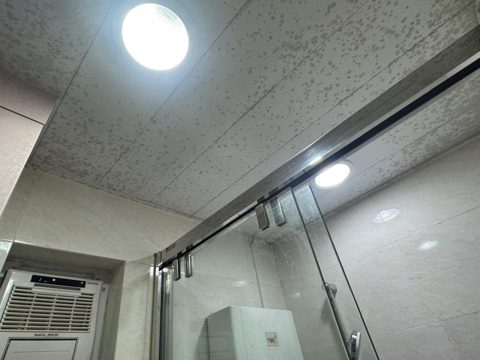 天花工程工作照片