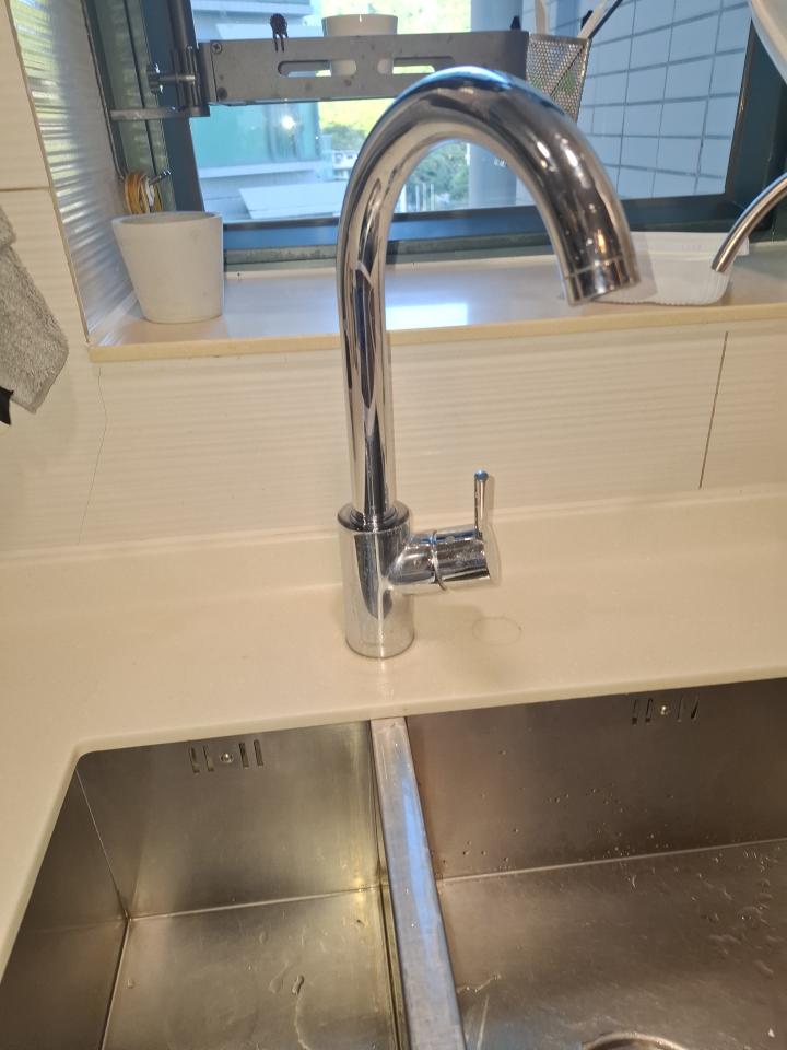 水龍頭安裝工作照片