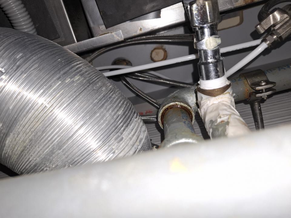 水龍頭安裝工作照片