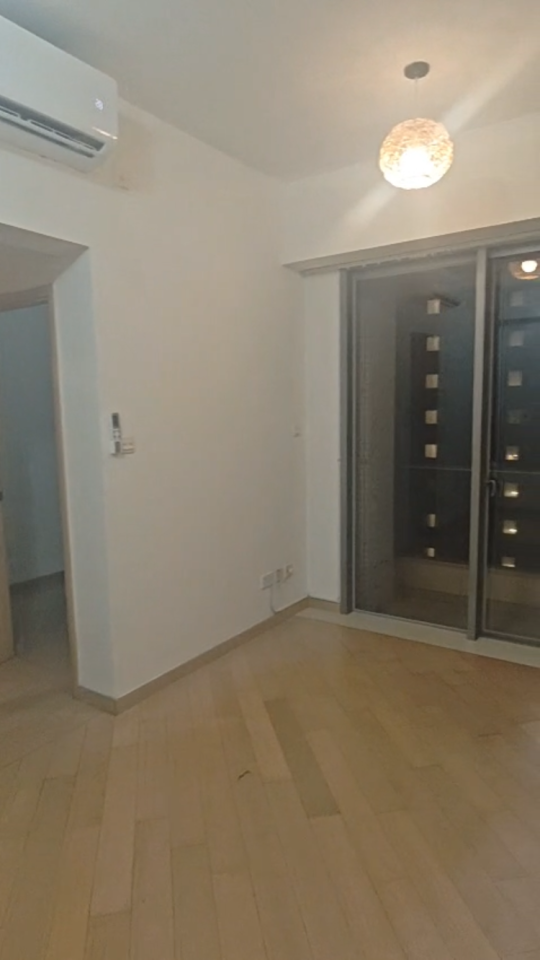 地板拋光打蠟工作照片