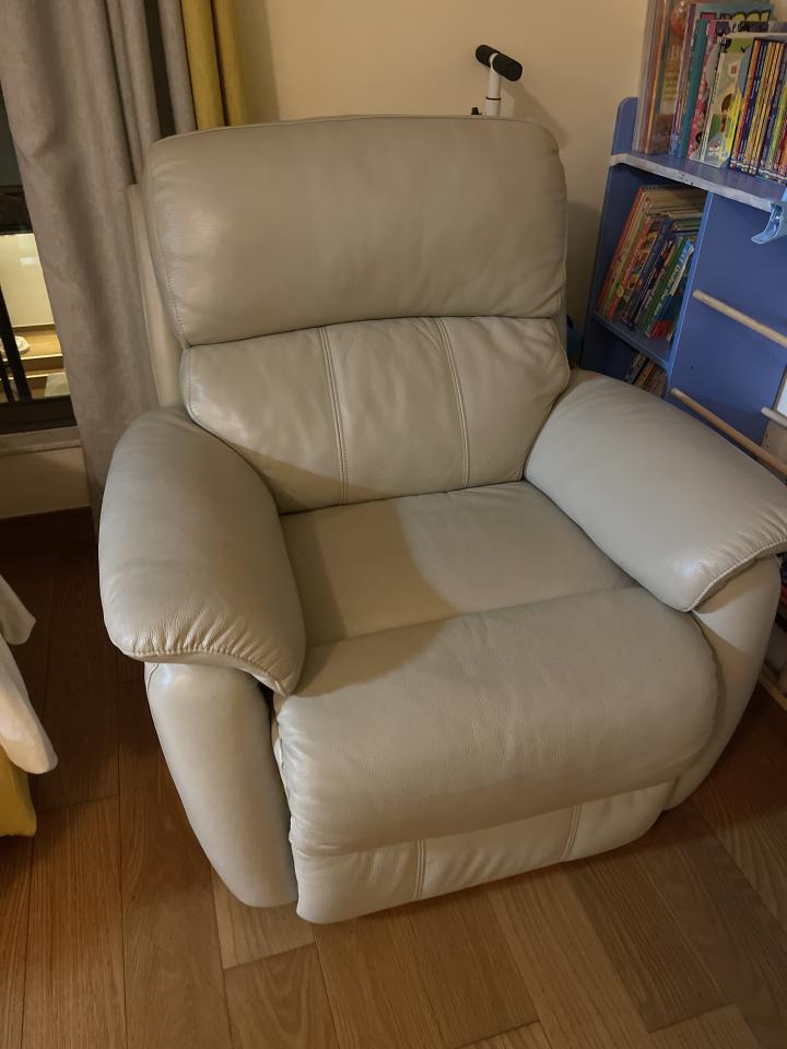 傢俬維修工作照片