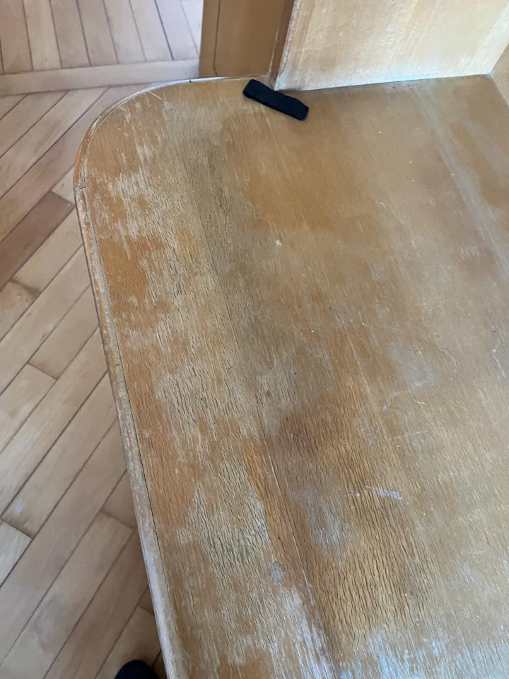 傢俬維修工作照片