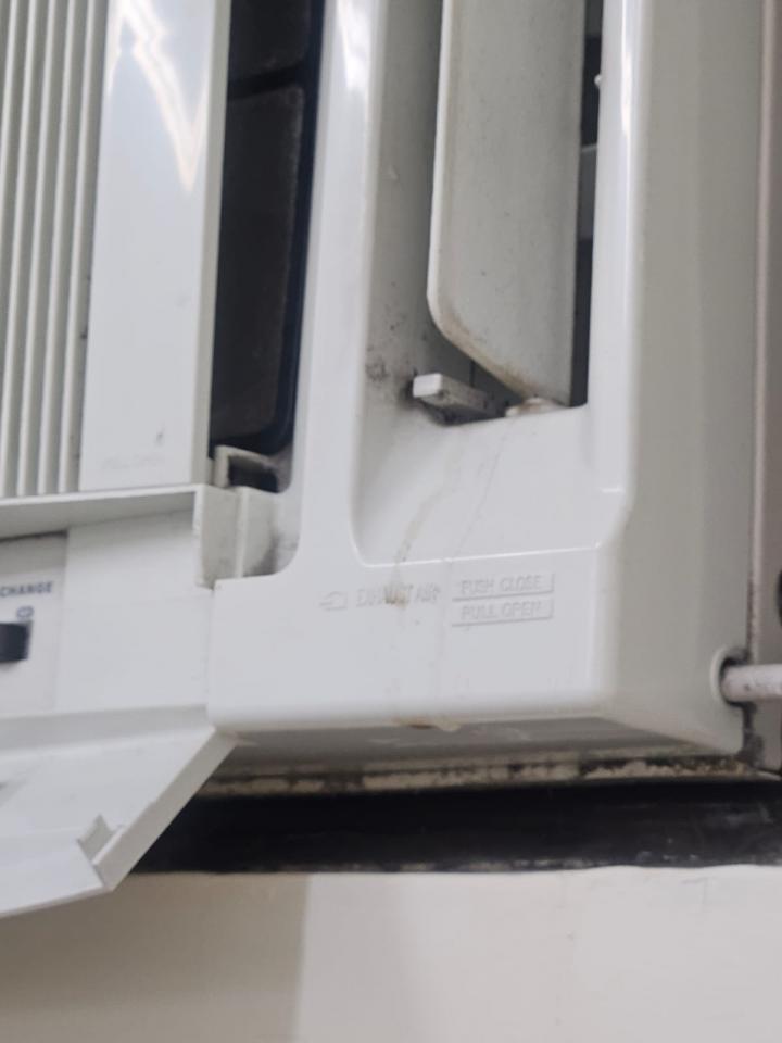 冷氣維修工作照片