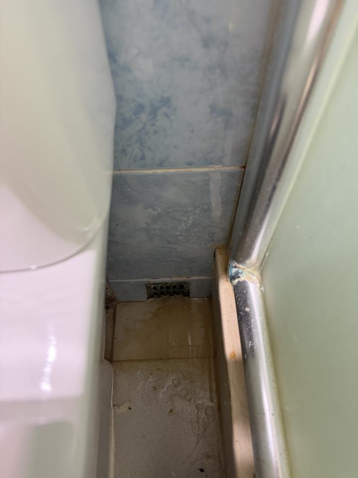 馬桶安裝工作照片