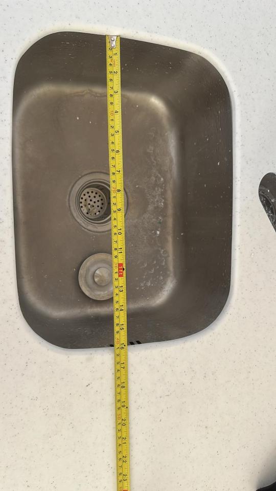 廚房鋅盤安裝工作照片