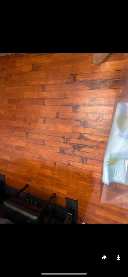 木地板打磨翻新工作照片