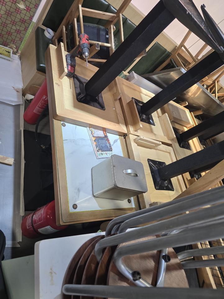 傢俬維修工作照片