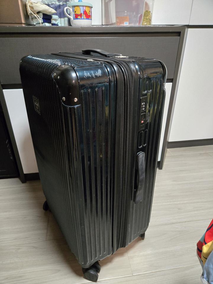 行李箱維修工作照片