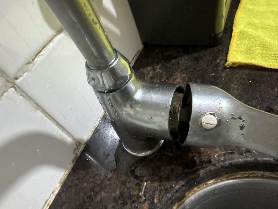 水龍頭安裝工作照片