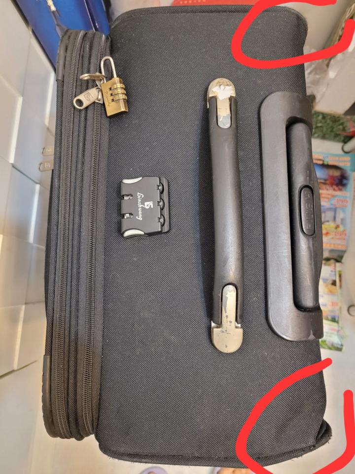 行李箱維修工作照片