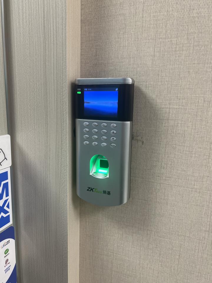 自動門工作照片