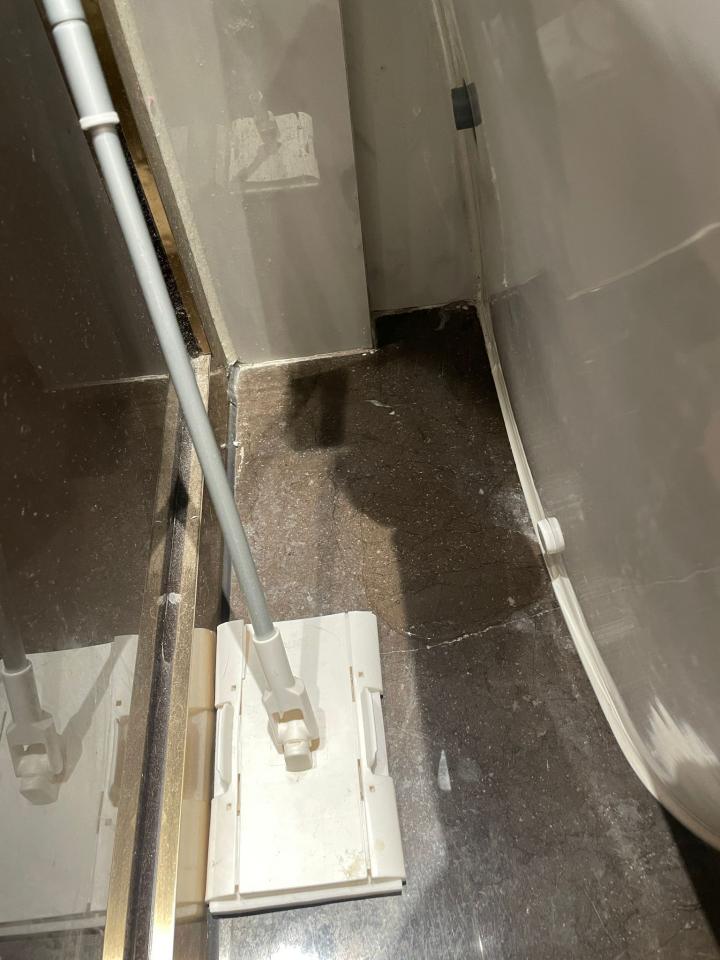 馬桶安裝工作照片