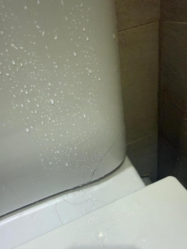 Toilet Installation & RepairJob photo