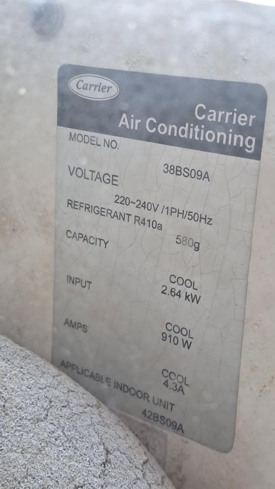 冷氣維修工作照片