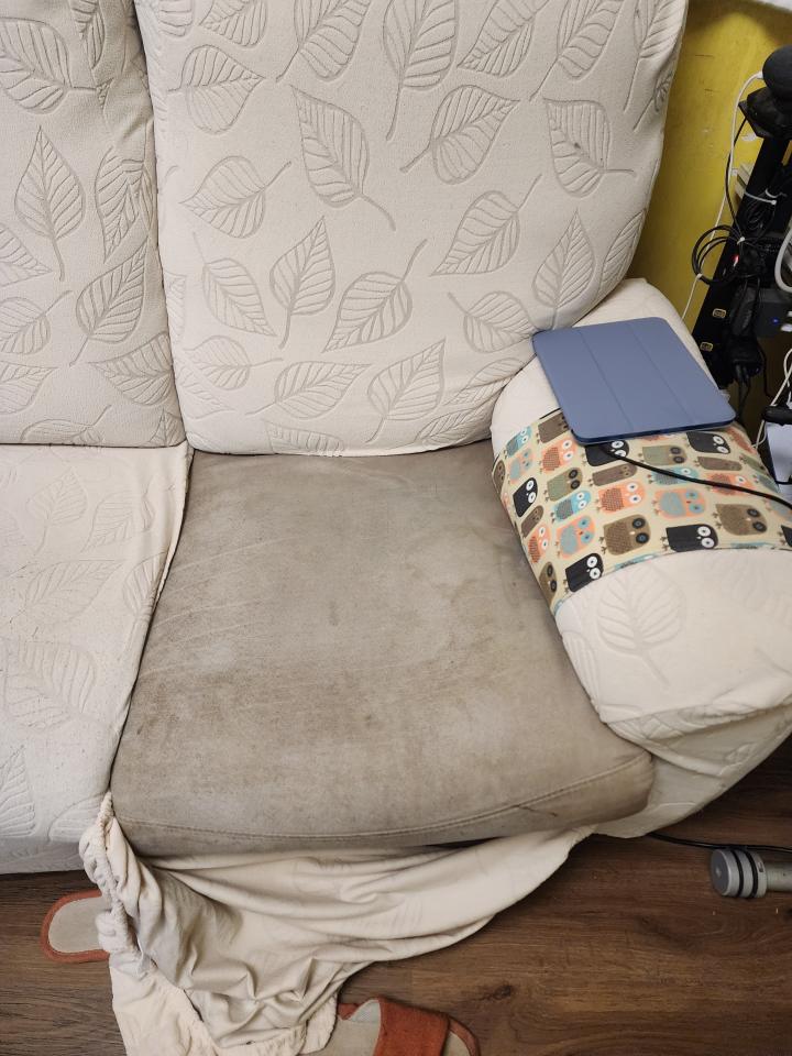 傢俬維修工作照片