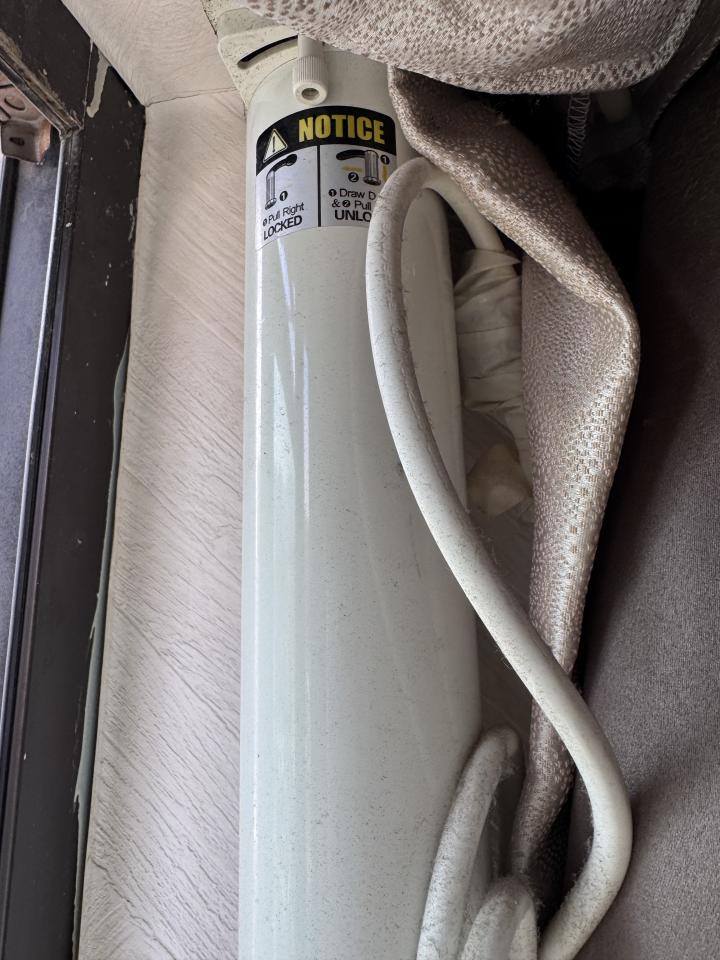 窗簾安裝工作照片