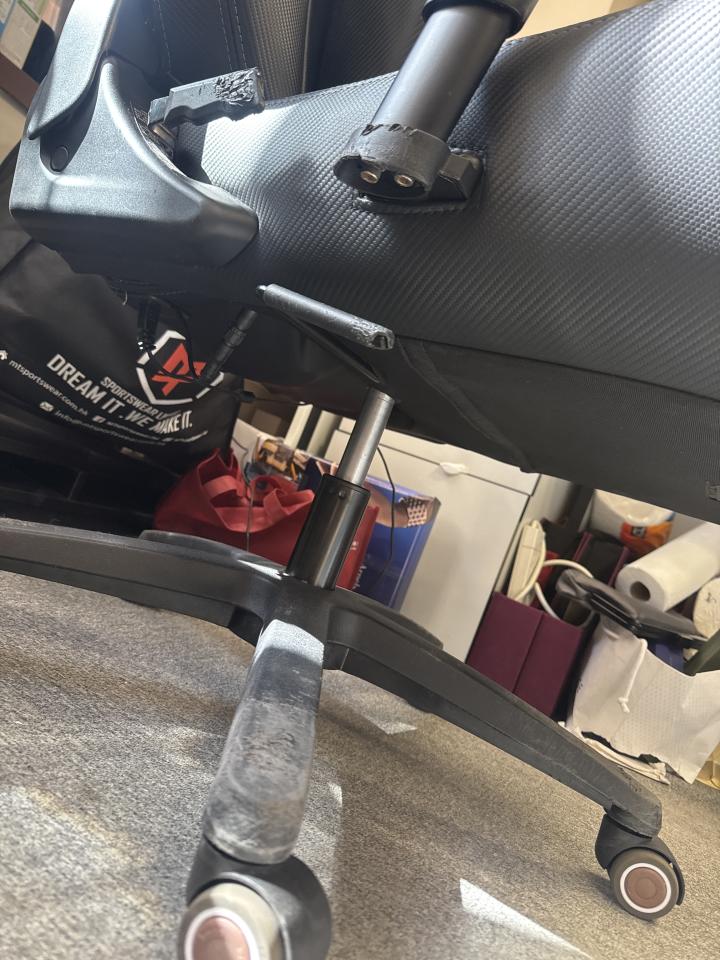 傢俬維修工作照片