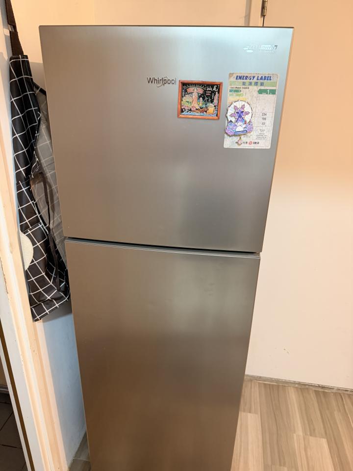 雪櫃維修工作照片