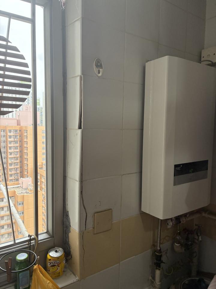 磁磚維修工作照片