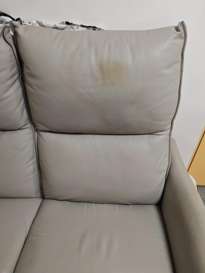 Sofa CleaningJob photo
