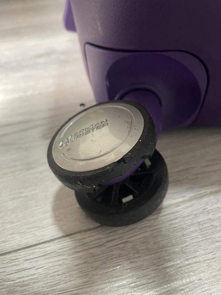 行李箱維修工作照片