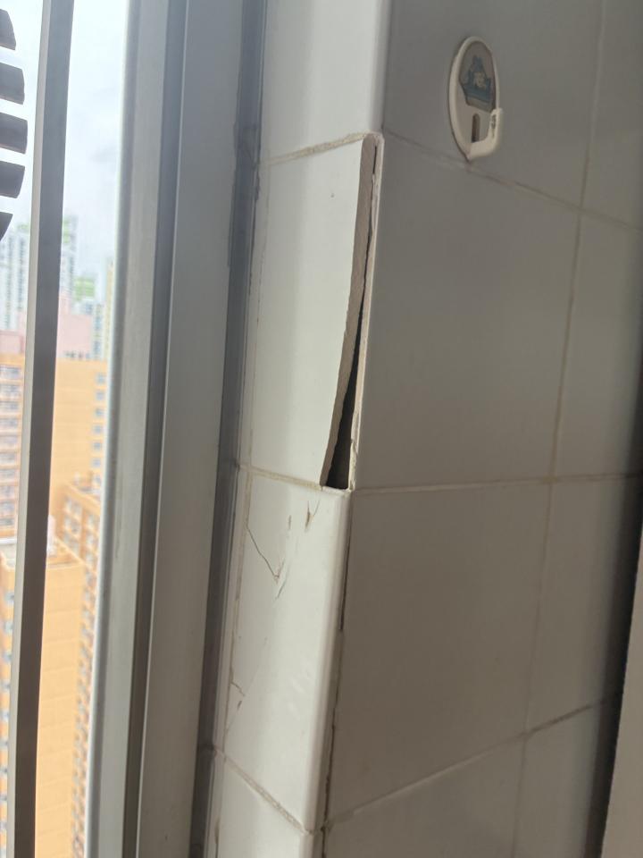 磁磚維修工作照片