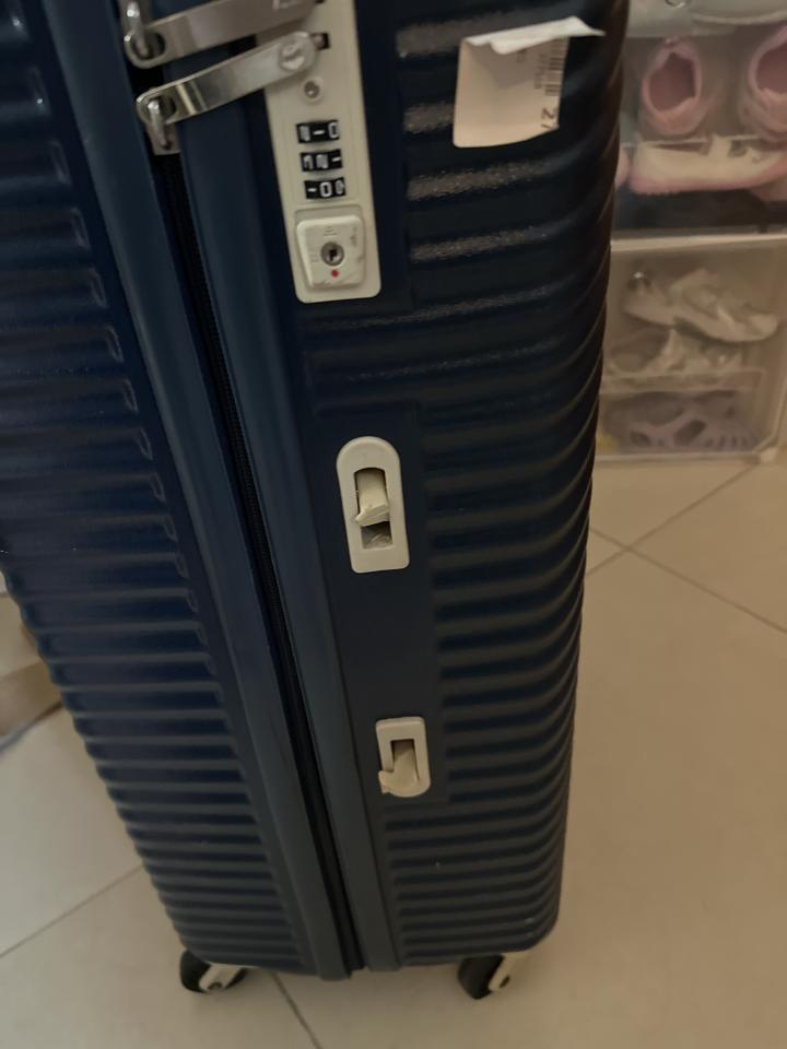 行李箱維修工作照片