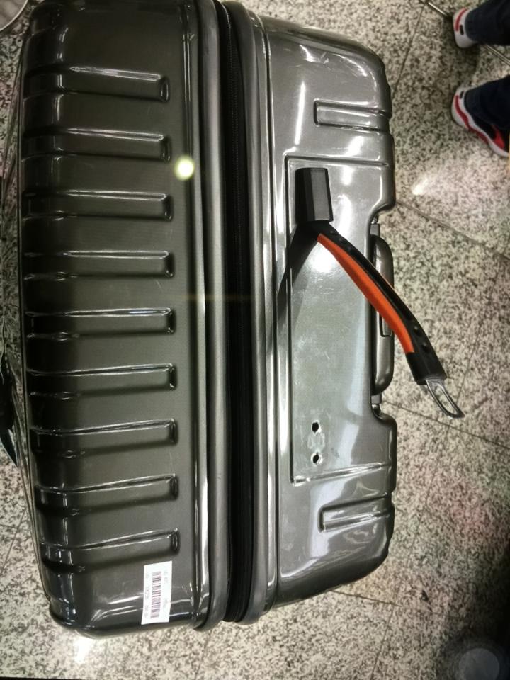 行李箱維修工作照片