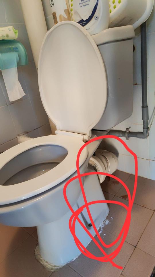 馬桶安裝工作照片