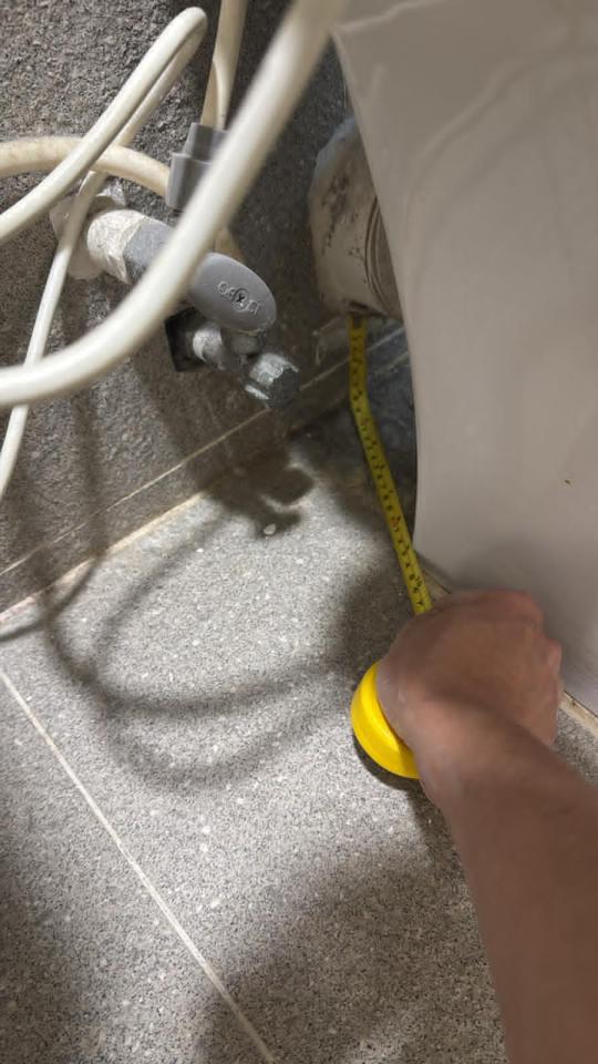 馬桶安裝工作照片