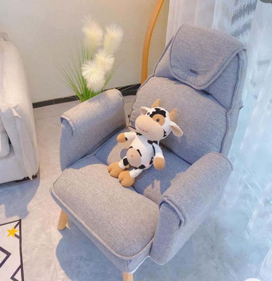 傢俬維修工作照片