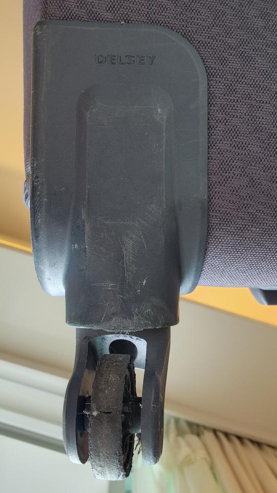 行李箱維修工作照片