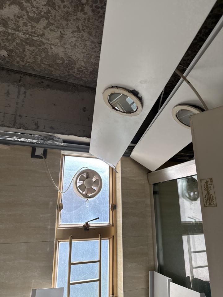 天花工程工作照片