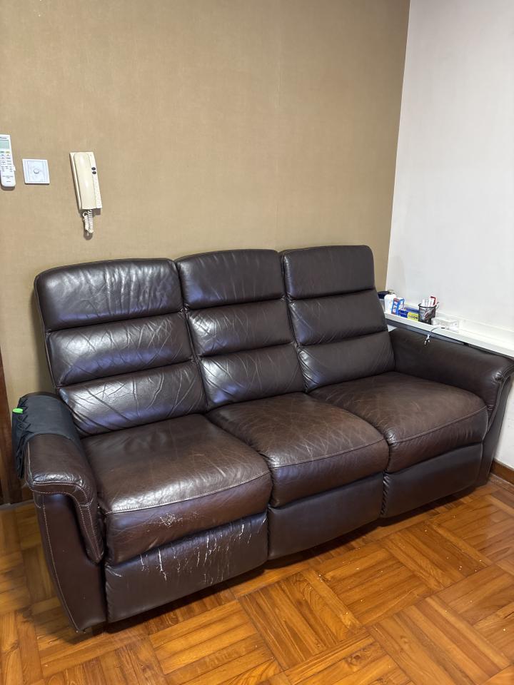 傢俬維修工作照片