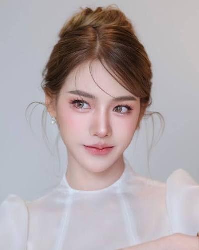 Makeup & Hair StylingJob photo