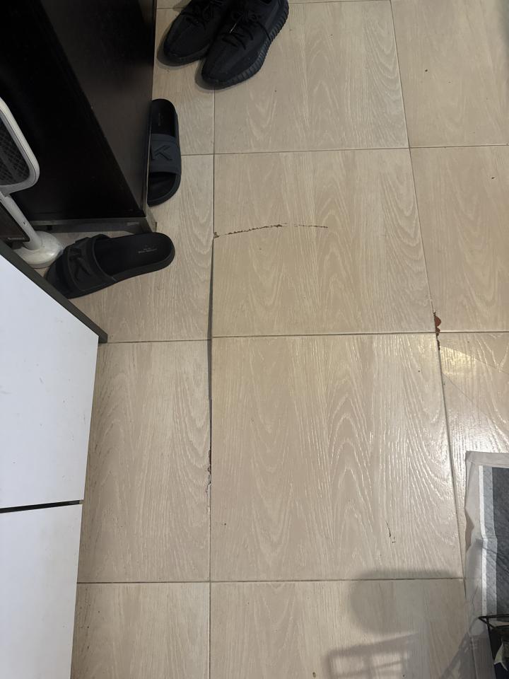 磁磚維修工作照片