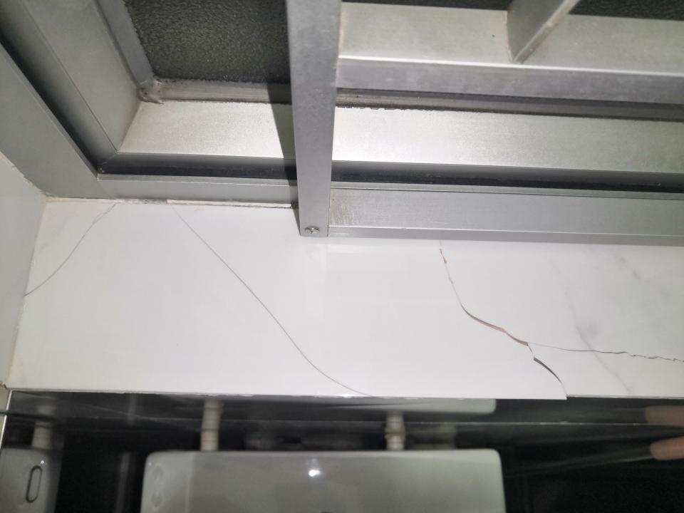 磁磚維修工作照片