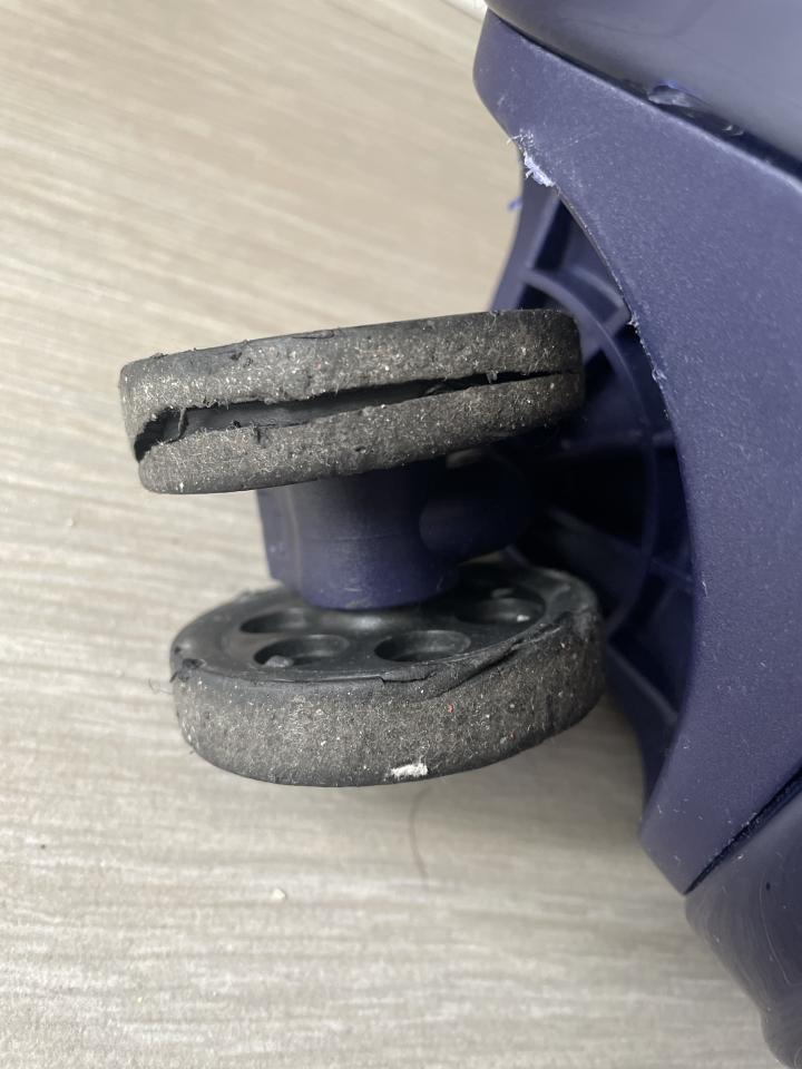 行李箱維修工作照片