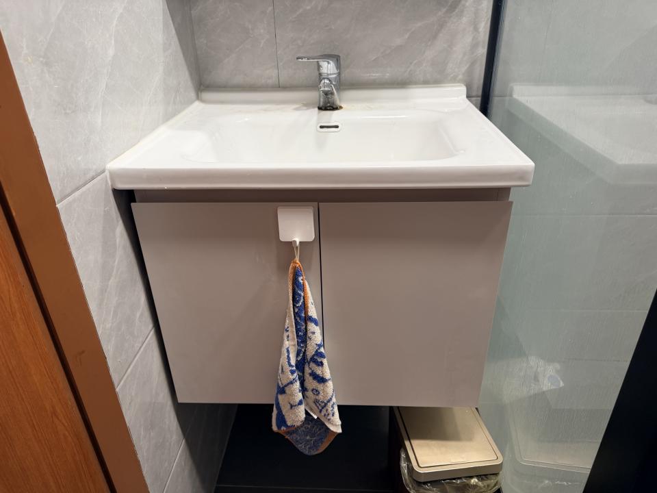 Bathroom Sink Installation & Repairjob photo