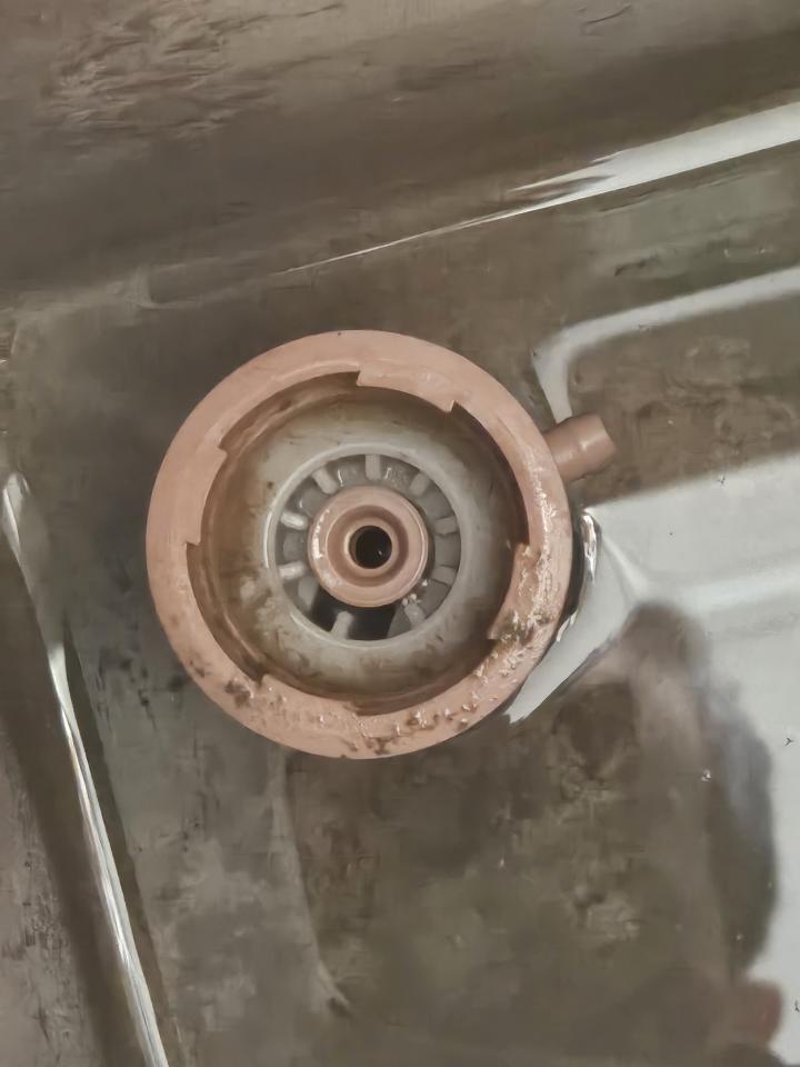 馬桶安裝工作照片