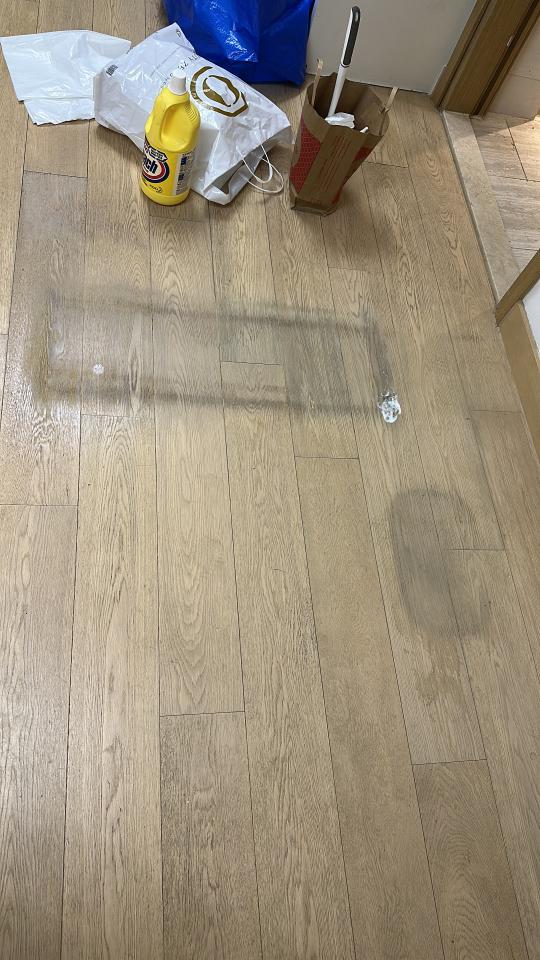 木地板打磨翻新工作照片