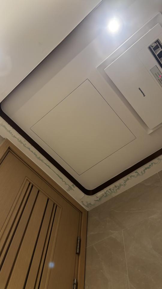 天花工程工作照片