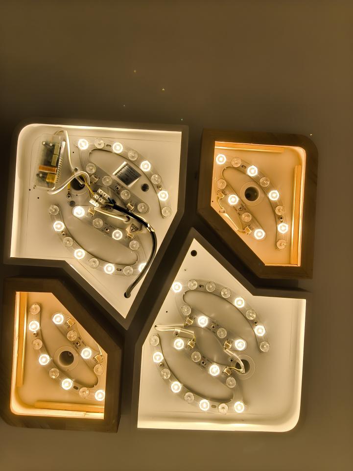 燈飾維修工作照片