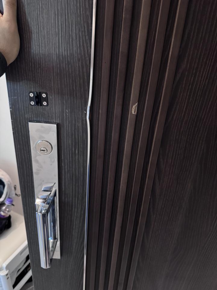 Door repairjob photo