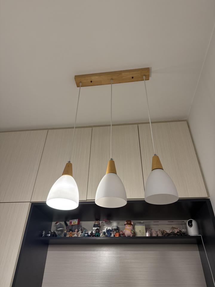 燈飾安裝工作照片