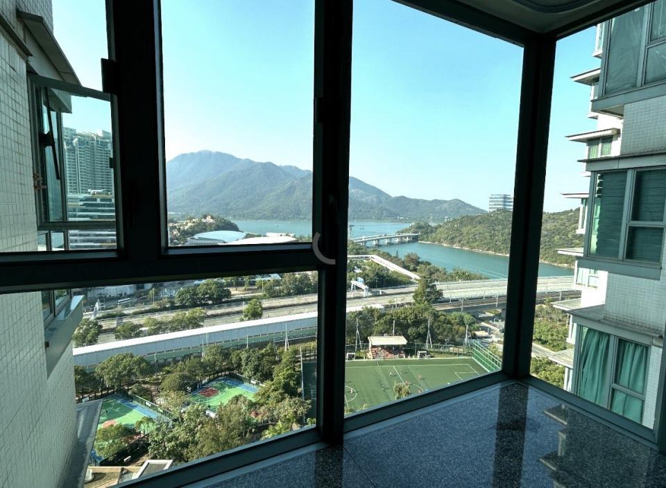 玻璃清潔工作照片