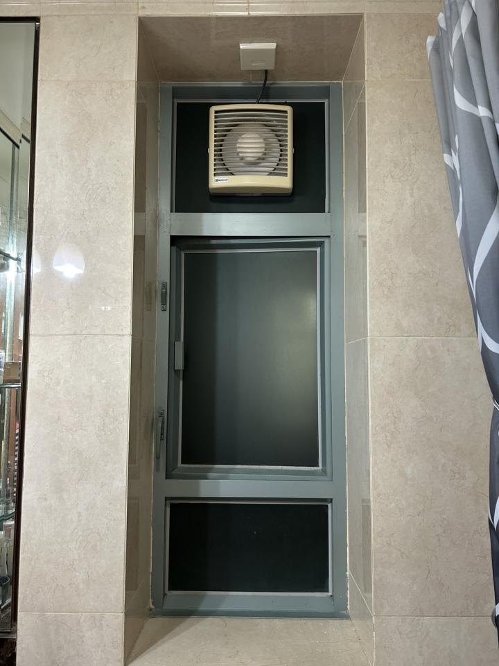 玻璃清潔工作照片